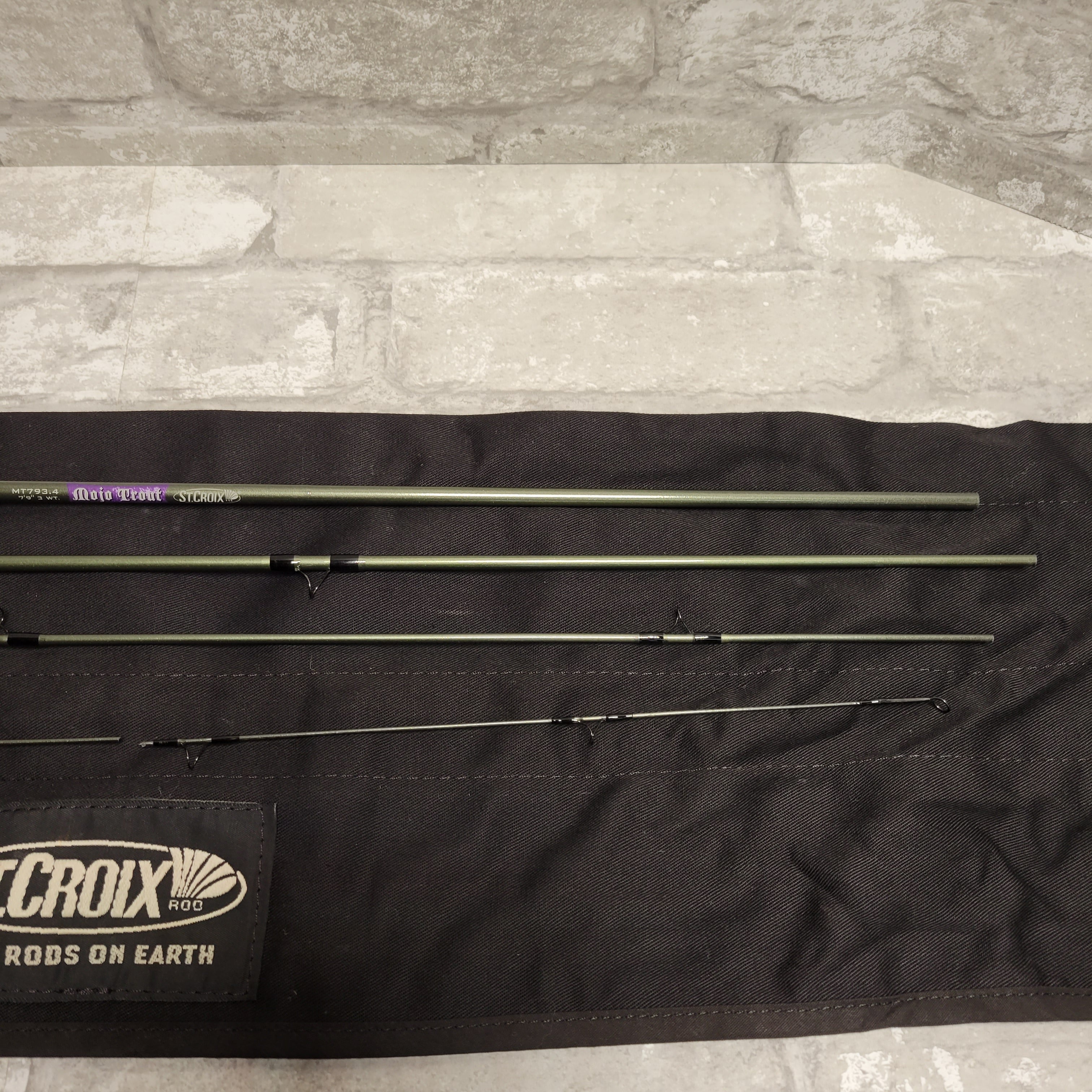 St. Croix Mojo VE925525 MT793.4 (7'9", 3wt, 4pc) Trout Rod *DAMAGED* (8008980922606)